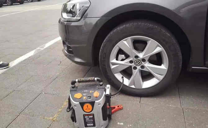 靖安汽车搭电案例